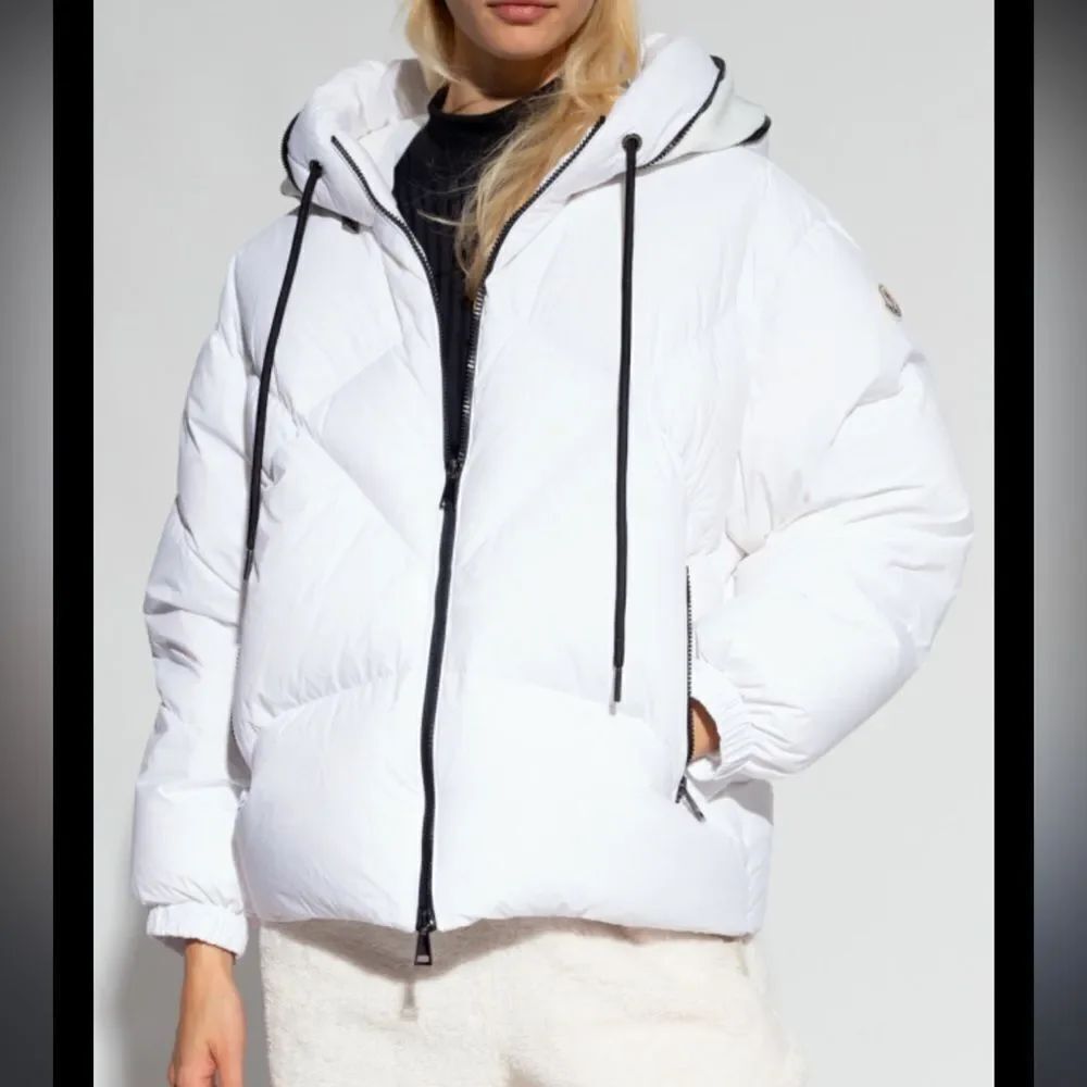 Moncler WHITE ‘Estom’ down Puffer jacket